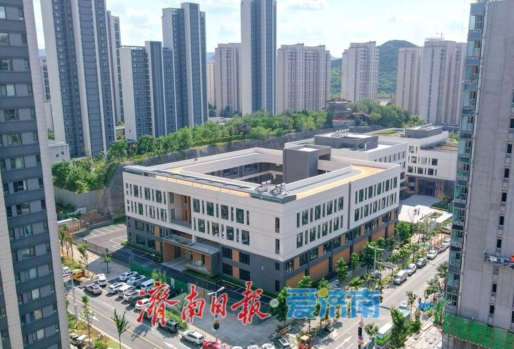 济南中央商务区国际学校和科教中心项目完工，“空中操场”亮相