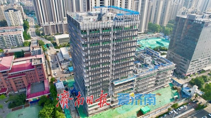 小梁庄项目A地块工程稳步推进 打造现代化商业办公新地标​
