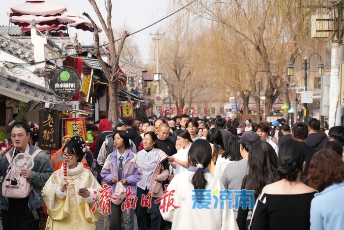 “泉”在济南过大年丨春节假期济南老城人气旺，泉水游成假日主流