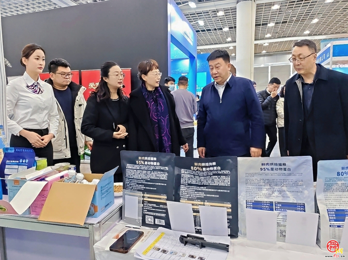 “超然致远・链聚济南”2025济南电商季暨泉城新消费生态大会启幕