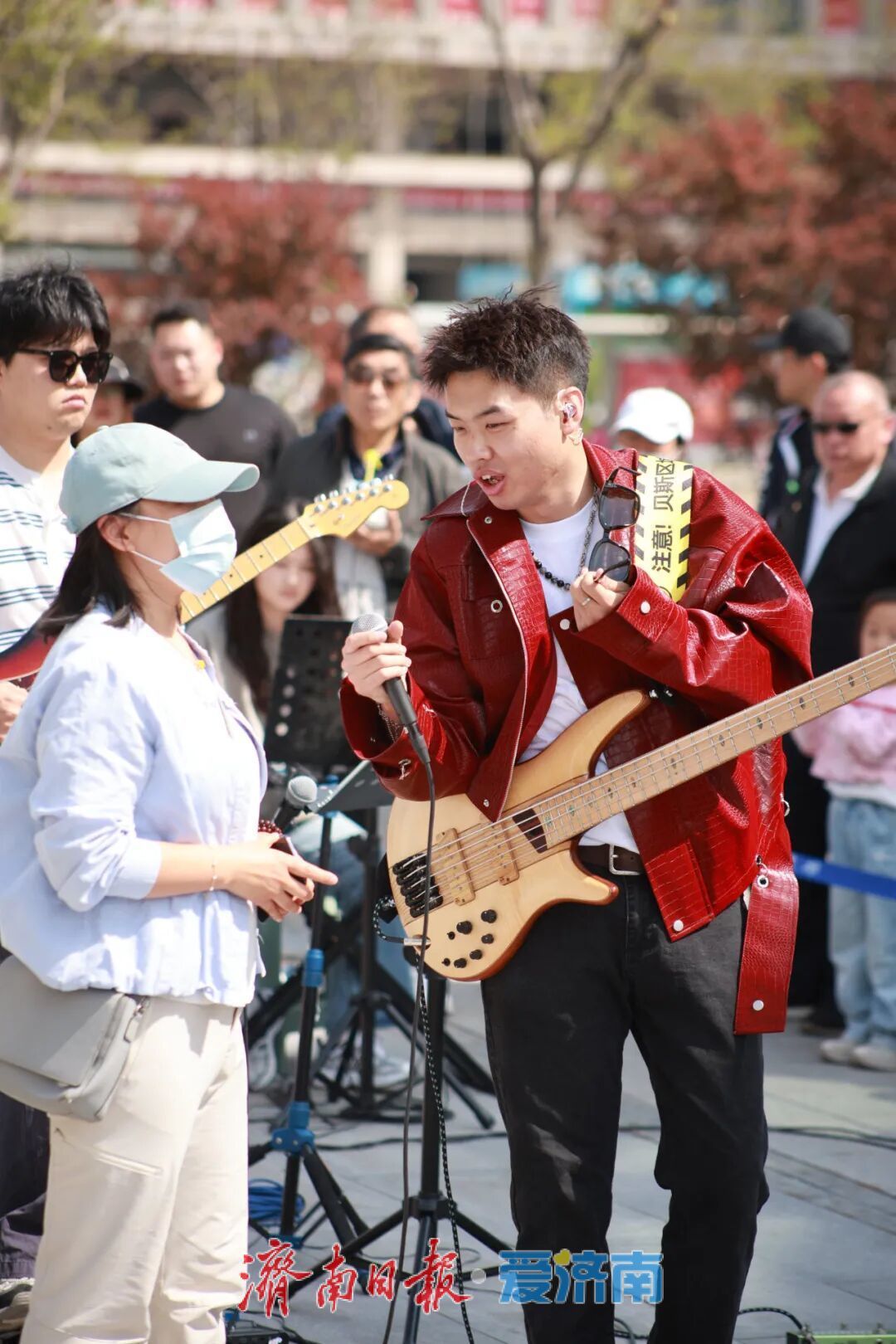 济南地铁开展“花漾泉城・悦享春行”春日主题活动