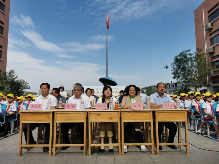 逐光而行，艺彩绽放！南山实验小学举行第一届艺术节