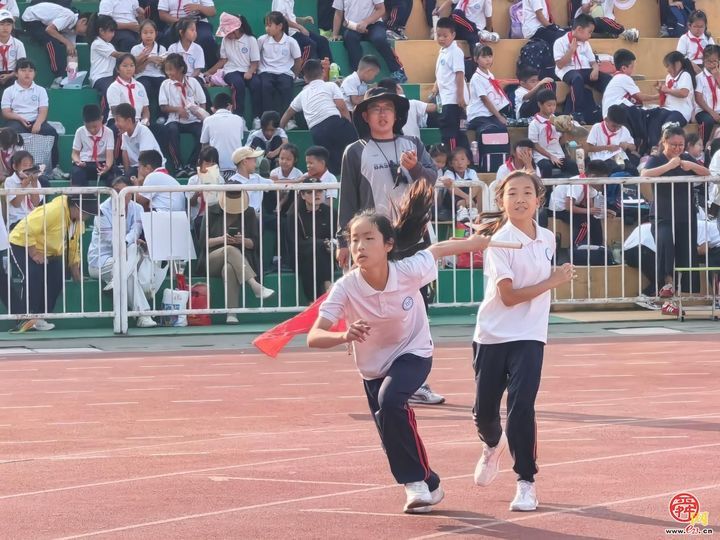 少年逐梦赛场  运动点亮成长—宝华教育集团汇文学校秋季运动会圆满举行