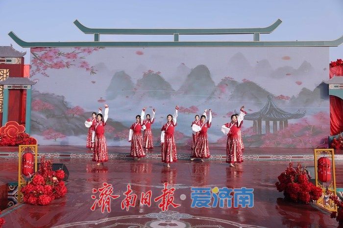 缘起鹊华 爱在起步 济南起步区青年职工集体婚礼浪漫启幕