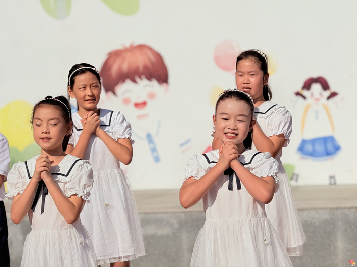 济南市市中区泉泽小学“传承红色精神，树立人生榜样”开学典礼