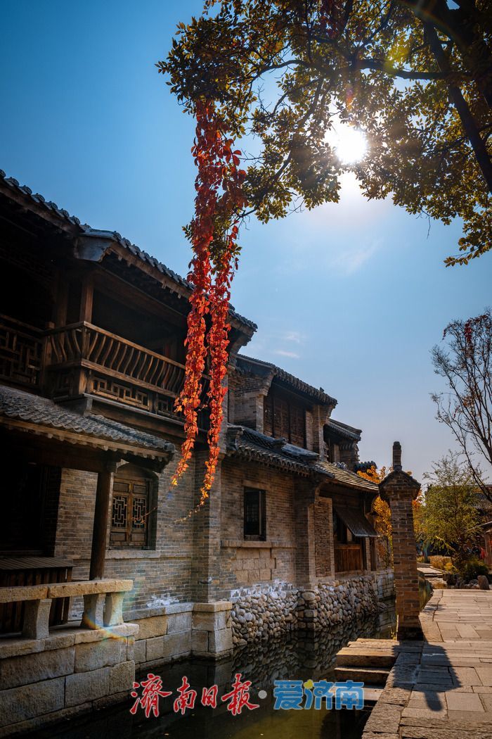 济南明水古城：秋日古意浓，水韵与斑斓交织的诗意画卷