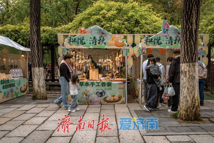 济南趵突泉水位达 29.58 米 国庆引客纷至沓来