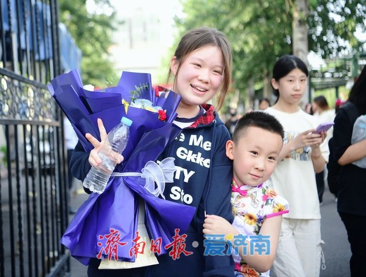 大幕落下，考生挥别高考“成人礼”怀揣梦想再出发
