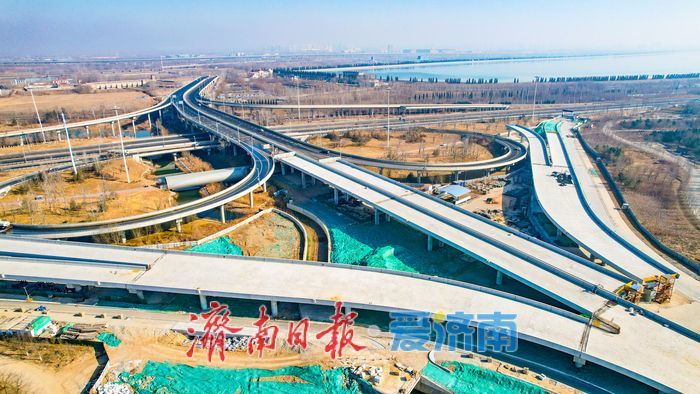 黄岗路黄河隧道主体完工