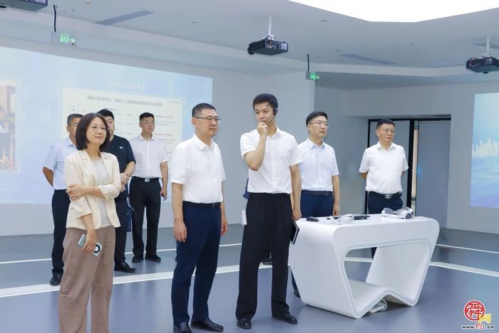 济南市行政审批服务局赴济南高新区舜华路街道、齐鲁软件园开展“双报到”走访调研工作