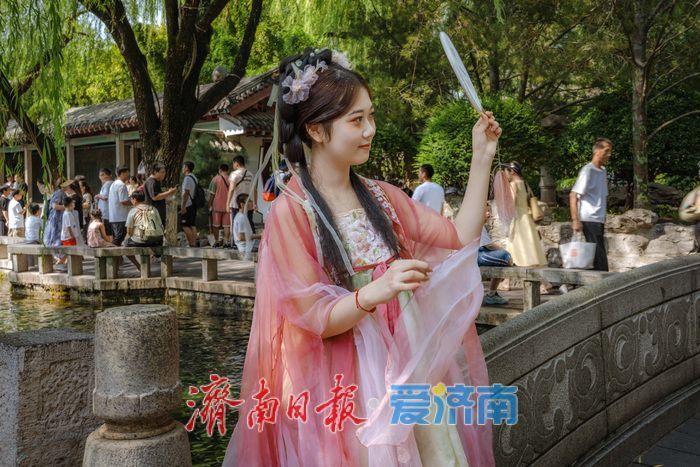 一年四季 泉在济南丨趵突泉水位攀升至28.92米，景区瀑布景点成为新打卡亮点