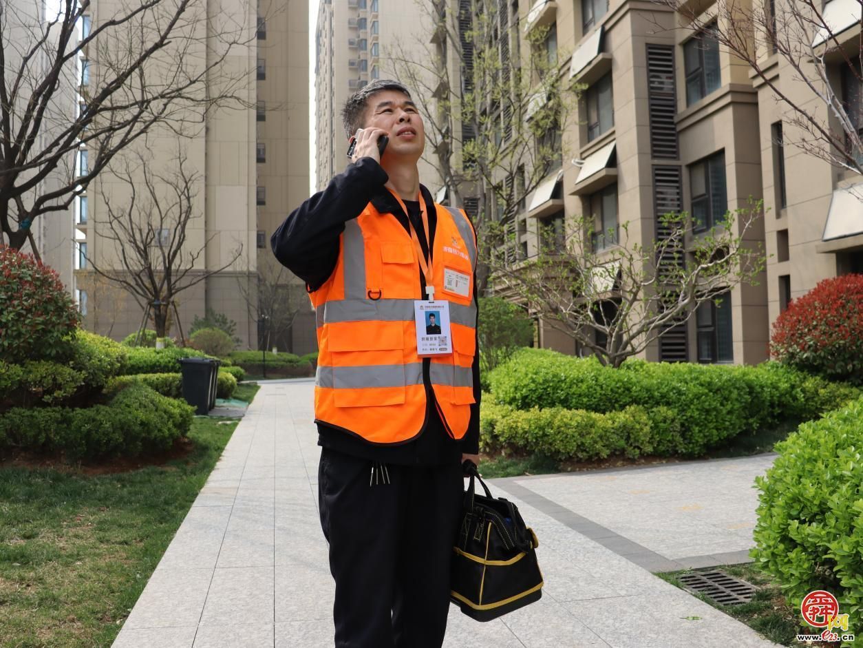 【服务在前】致敬劳动者 解锁能源热力人的节日“副本”
