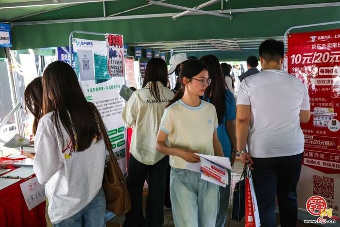 “才聚槐荫·职等你来”校招会走进高校  槐荫邀您共赴一场青春之约