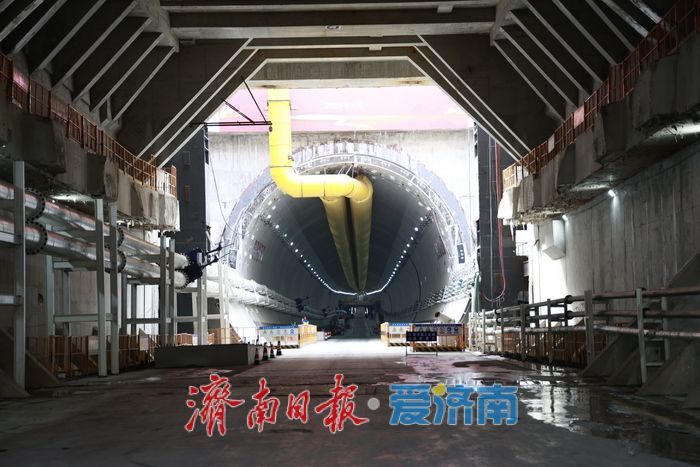 累计掘进1500米！记者带你穿黄！