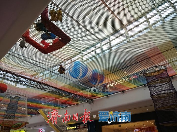 天气按下遛娃“切换键” 室内乐园成雨天亲子好去处