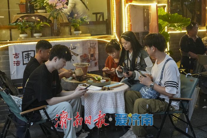 一年四季 泉在济南丨围炉煮茶，寻找泉城慢生活