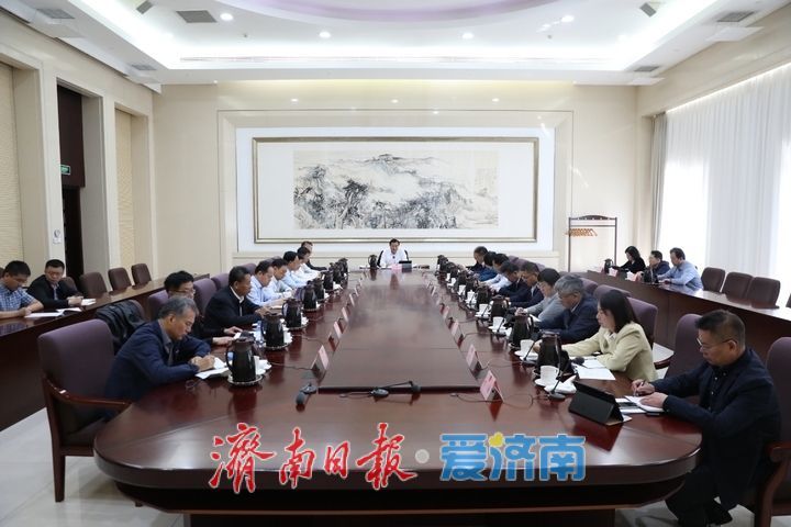 市政协党组理论学习中心组进行集体学习 孙开连主持