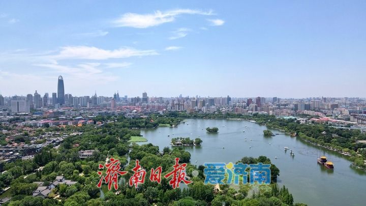 一年四季 泉在济南丨水光潋滟晴方好，“夏至”明湖满目翠