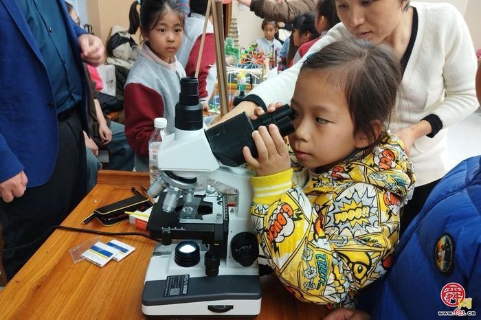 校园变乐园  济南高新区东城逸家小学举办科技游园会