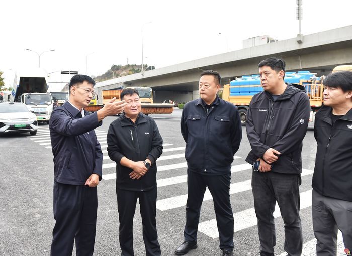 党建赋能淬精兵 厉兵秣马保畅通——济南市机械化清扫大队开展冬季清雪除冰大练兵