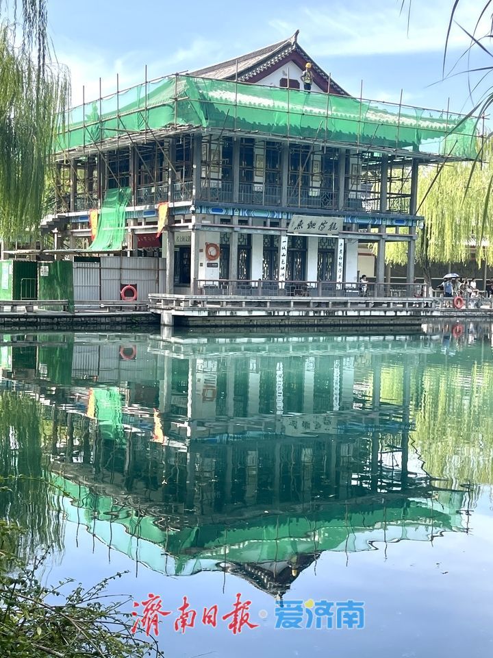 五龙潭名仕阁屋面维修进行时 遵循古建修缮原则