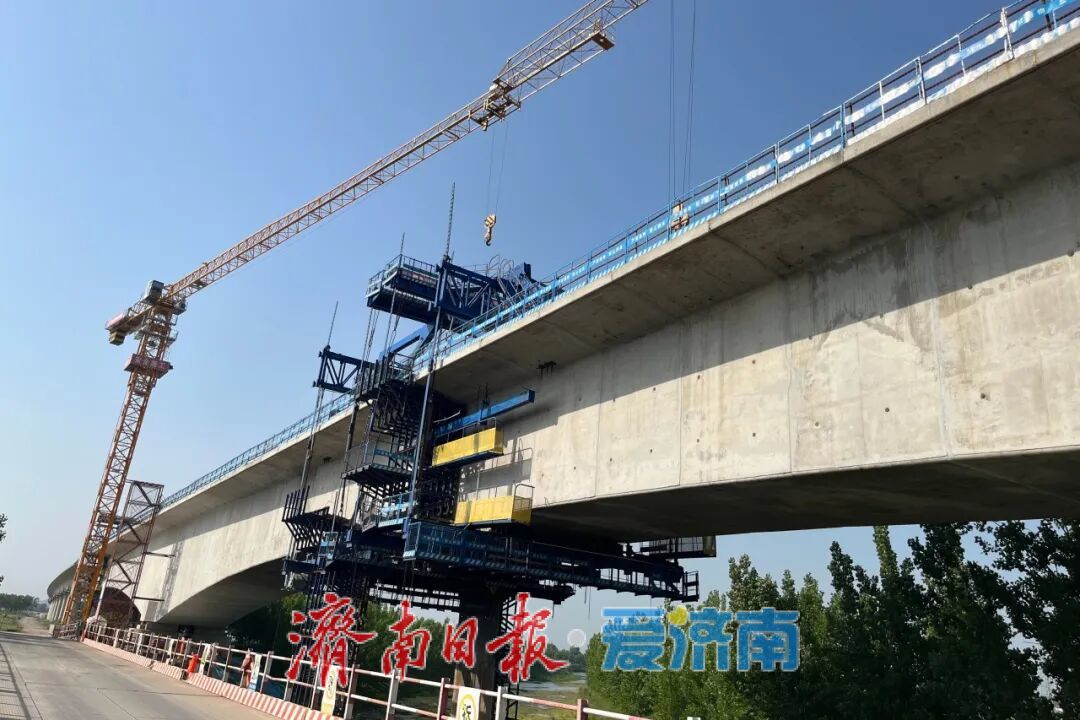 关键突破！济枣铁路全线最大跨度连续梁顺利合龙
