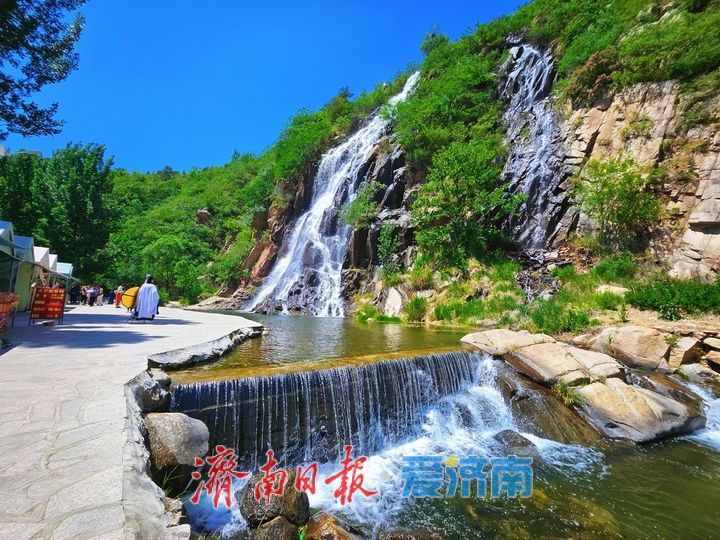 飞瀑流泉享清凉！济南南部山区黄巢瀑布水景正盛