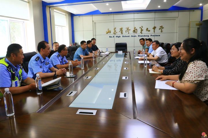 护航中高考 济南交警与您同行