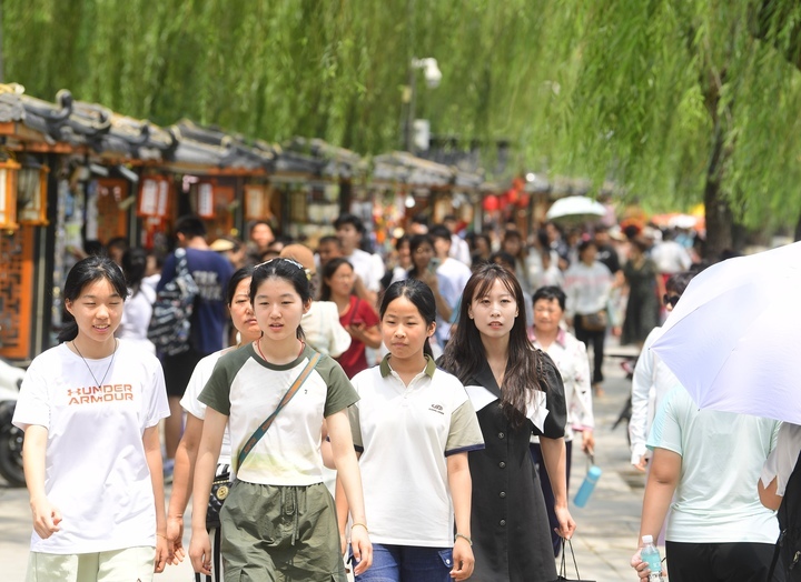 “泉”在济南过暑假｜“学生娃”来了！泉城迎来暑期游热潮