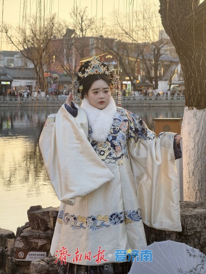 泉城古巷，汉服迎春
