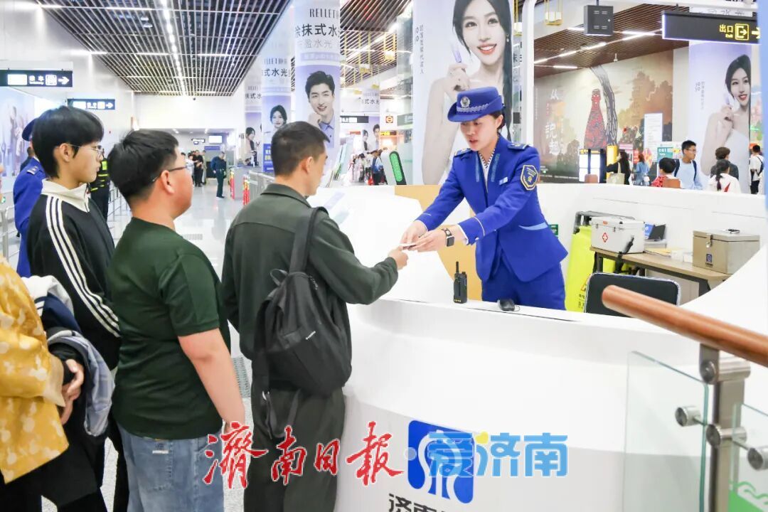 吃喝玩乐体验拉满，地铁站里真有“逛头儿”！