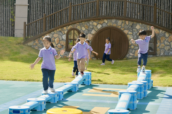 蒙润幼教集团开展国庆运动展演活动