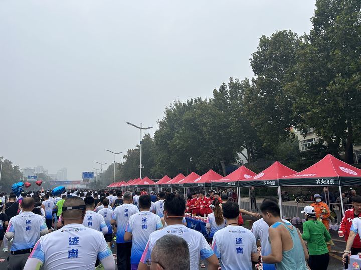 2024济南（泉城）马拉松，畅游城市的欢跑之旅