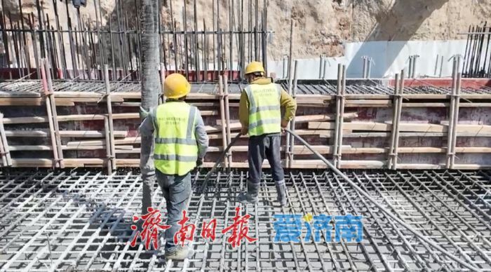 轨道交通4号线八一立交桥站主体结构封顶，全线主体结构施工全部完成