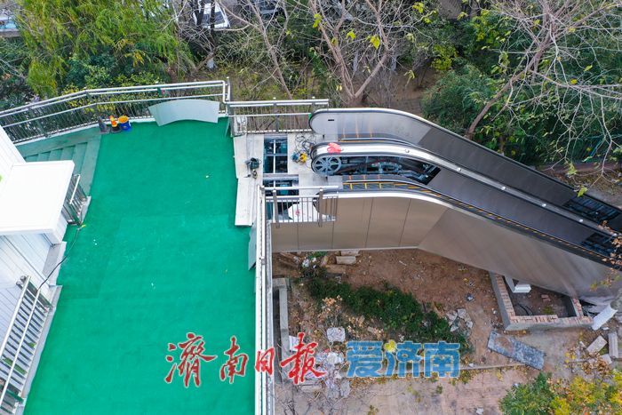 泉城公园过街天桥升级，无障碍通行指日可待