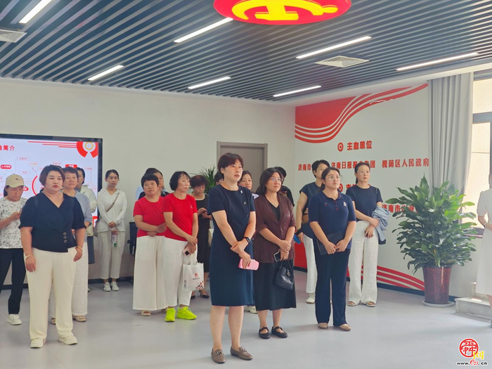 带货女主角 按下“体验键” 兴福街道助力宝妈探索电商主播新途径