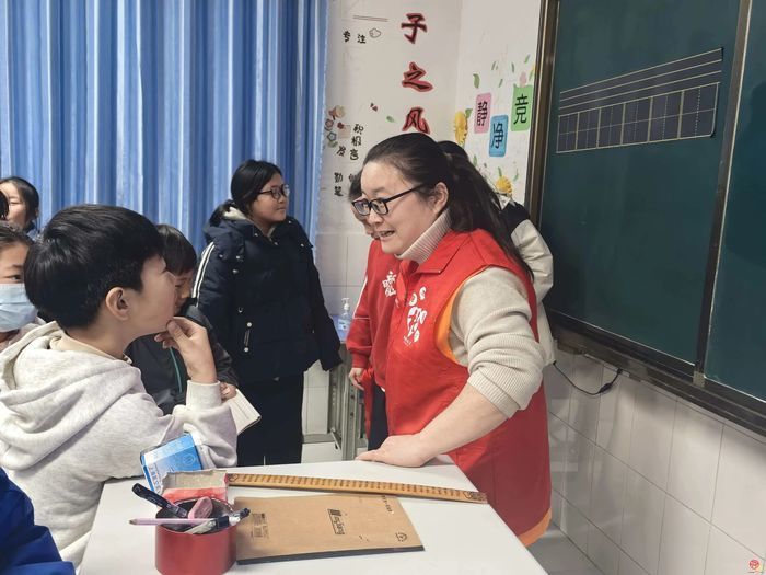 防溺自救 “课”不容缓 章丘普集街道社工站开展儿童“防溺水”课堂活动