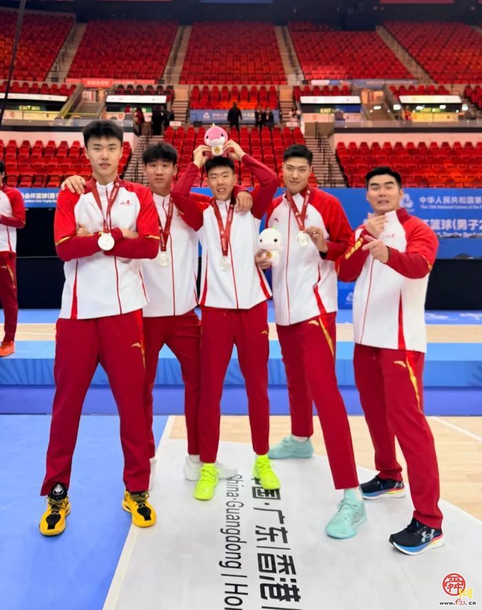 段昂君领衔济南新秀，十五运为山东篮球再摘一银