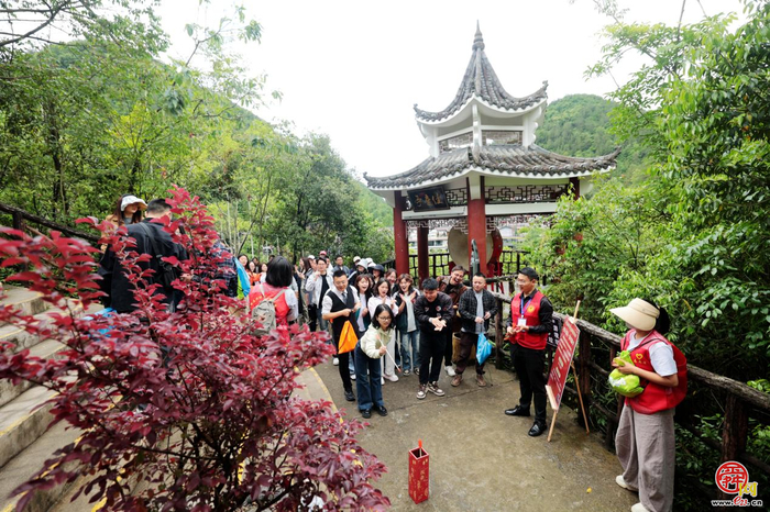 浪漫地心见证土家深情 湖北蝶舞清江·地心谷解锁文旅融合新场景
