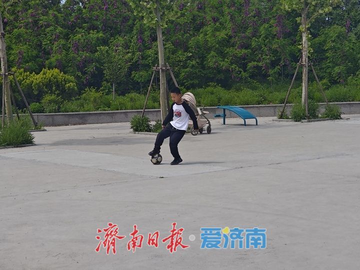 一年四季 泉在济南丨春色满园人气旺 山体公园成春游好去处