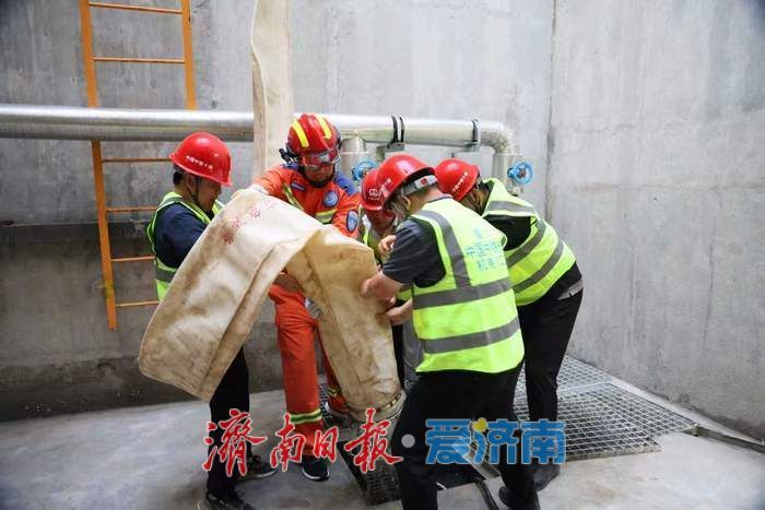 联防联控砺精兵，护航地铁度汛期！济南轨道交通6号线开展轨行区暴雨倒灌专项防汛演练