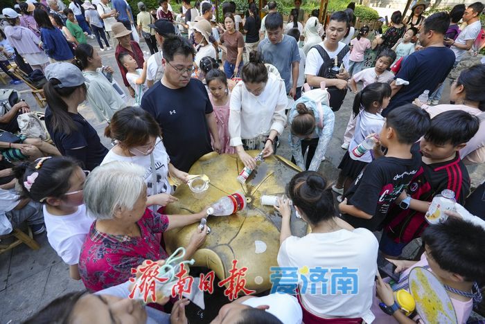 一年四季 泉在济南丨趵突泉“水涌若轮”引客来