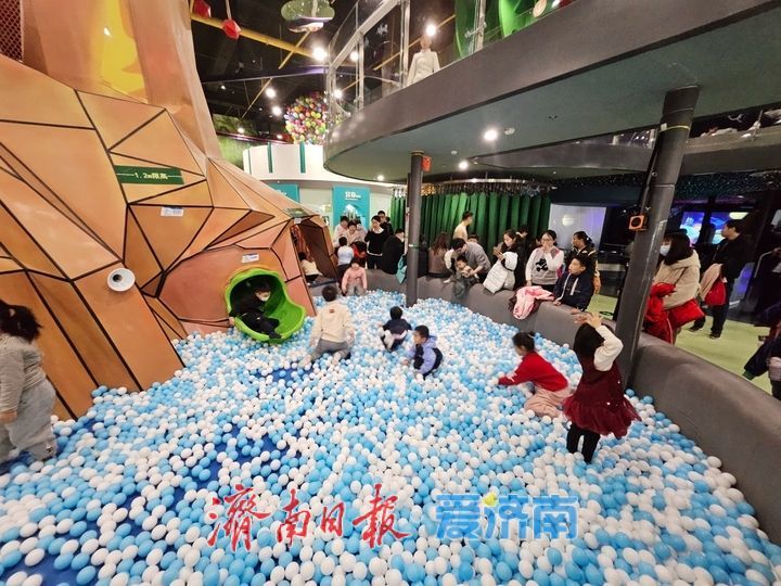 一年四季 泉在济南｜寓教于乐 科技探索