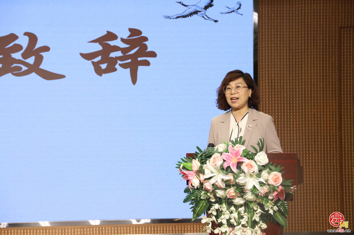 联书合璧启智苑 雅韵丹青润燕园——山东省楹联艺术家协会走进燕山小学