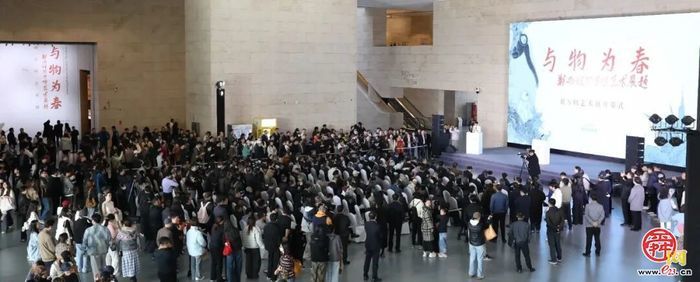 500余幅精品画作集中展出！“与物为春——刘万鸣艺术展”在山东美术馆开幕