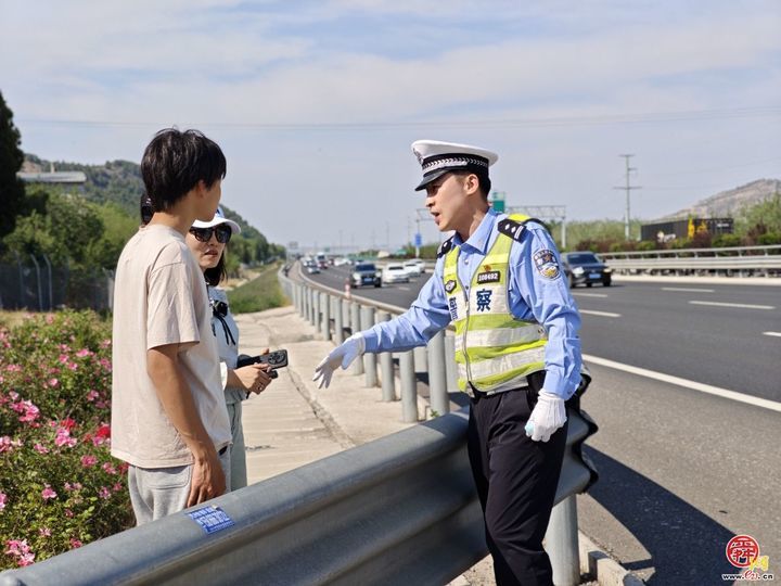 高速公路车辆故障   济南交警暖心救助