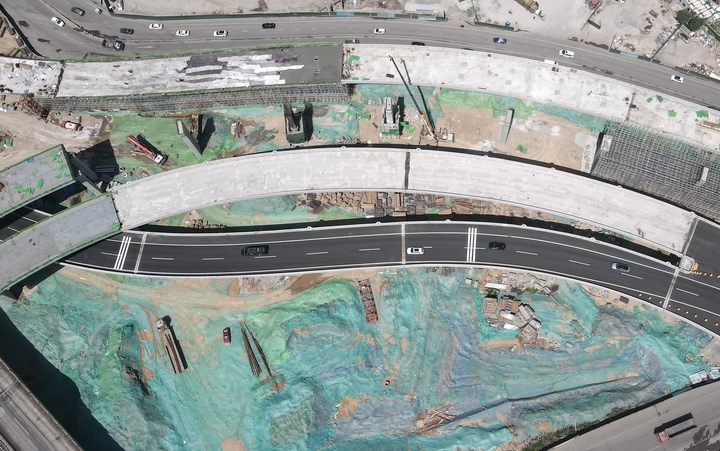 济南零点立交主线桥东向西封闭 新建匝道已临时放开通行