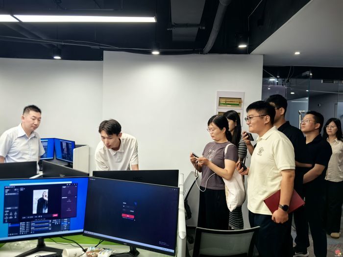 数字强省宣传月｜“数智济南建设观察团”探访泉城数智产业生态圈