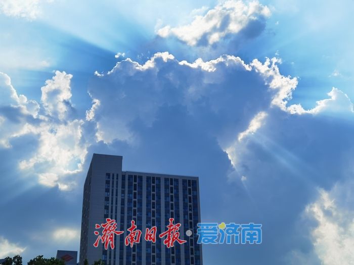 惊艳！济南上空出现“丁达尔效应”，如梦如幻