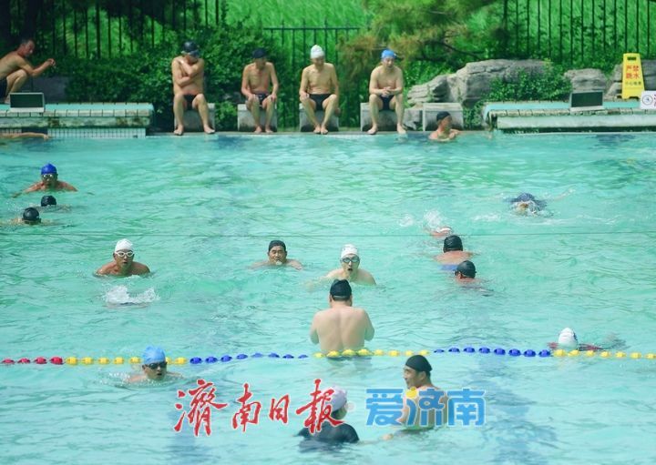 一年四季 泉在济南 